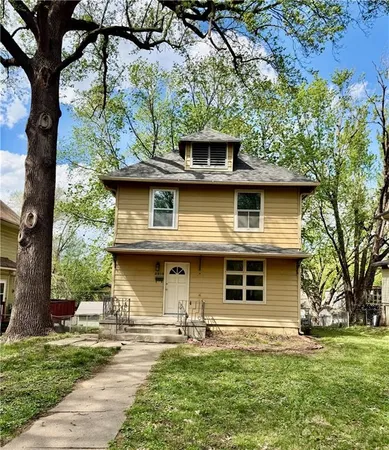 $179,000 | 2819 Sacramento Street, St. Joseph, MO 64507