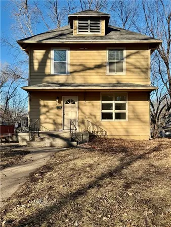 $179,000 | 2819 Sacramento Street, St. Joseph, MO 64507