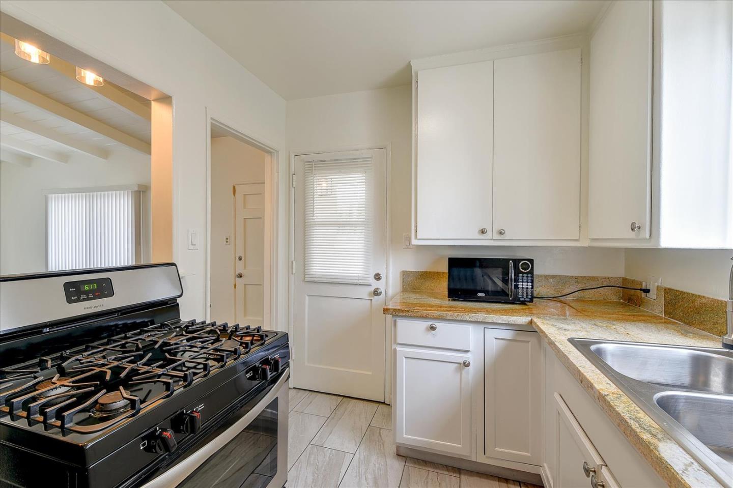 12000 Sylvester Street, Los Angeles, CA 90066 | Compass