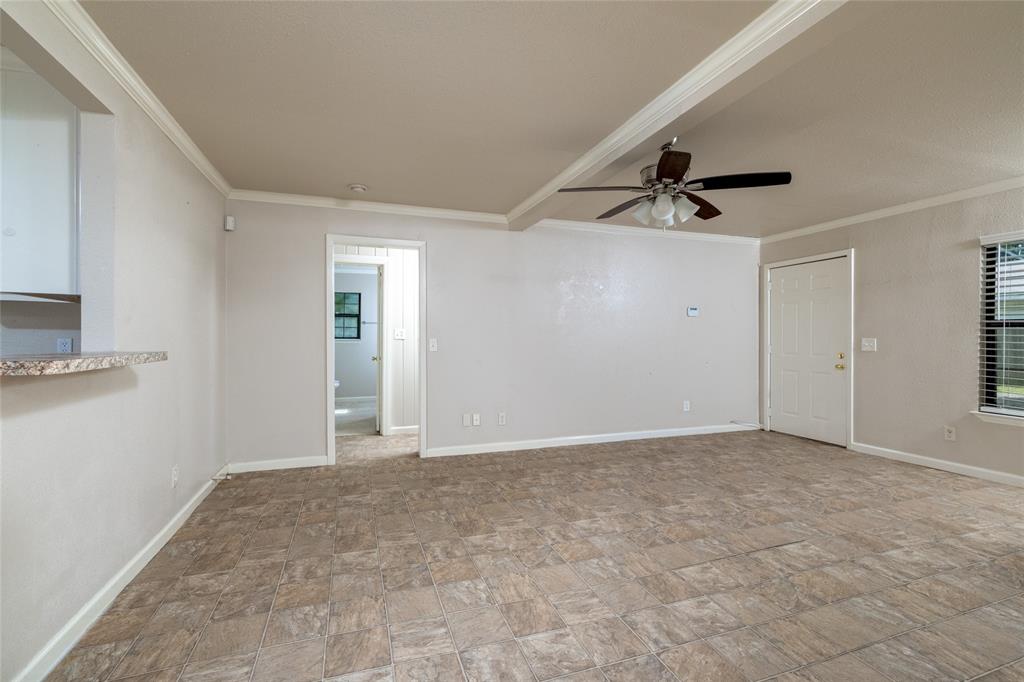 313 North Roe Street White Settlement, TX 76108 - Photo 7 of 33