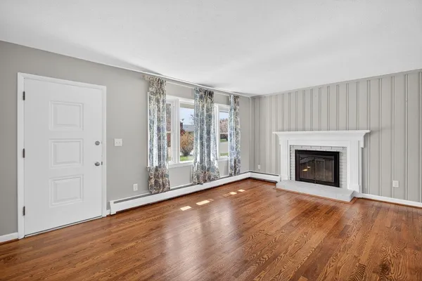 $400,000 | 207 Burnley Drive, Staunton, VA 24401