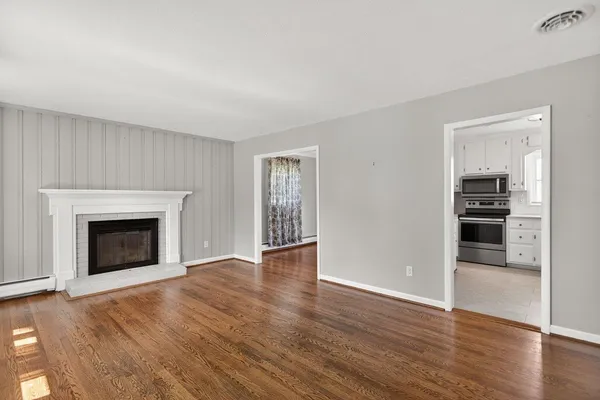 $400,000 | 207 Burnley Drive, Staunton, VA 24401