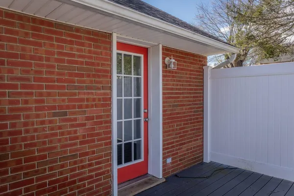 $400,000 | 207 Burnley Drive, Staunton, VA 24401