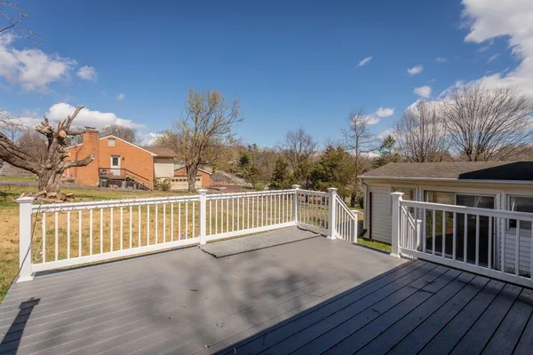 $400,000 | 207 Burnley Drive, Staunton, VA 24401