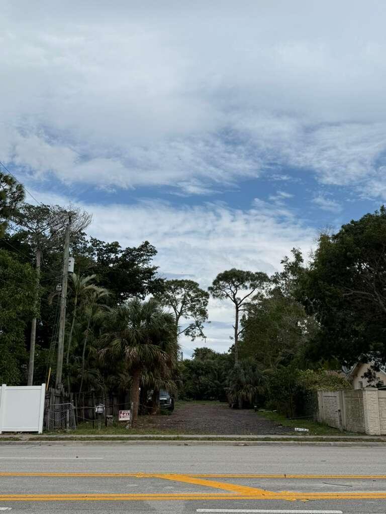 3630 South Haverhill Road Greenacres, FL 33463 - Photo 7 of 9 an aerial view of multiple house