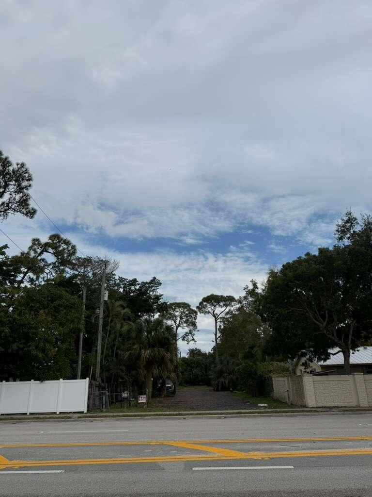 3630 South Haverhill Road Greenacres, FL 33463 - Photo 8 of 9