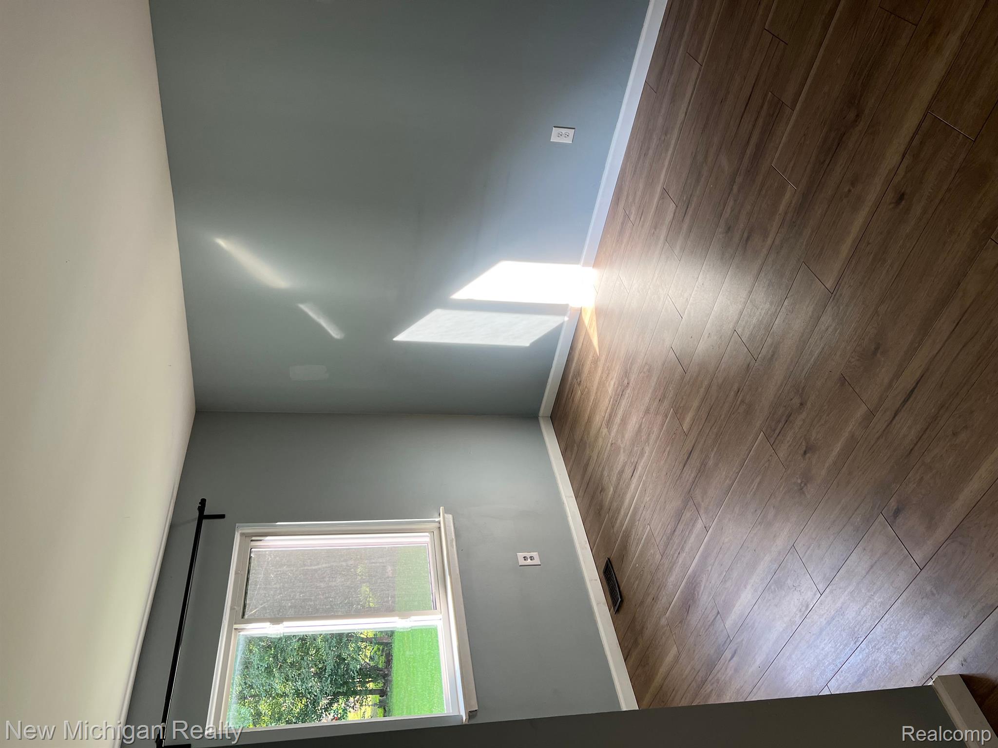 329 Gamma Road Walled Lake, MI 48390 - Photo 21 of 26 Gallery Image 21
