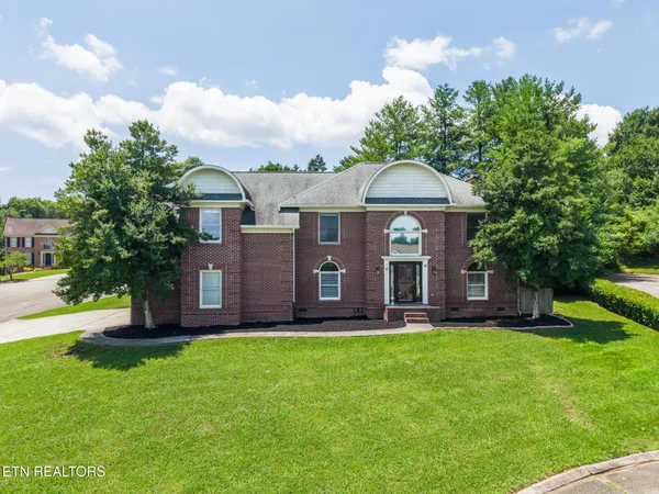 $685,000 | 1811 Swinford Court, Knoxville, TN 37922