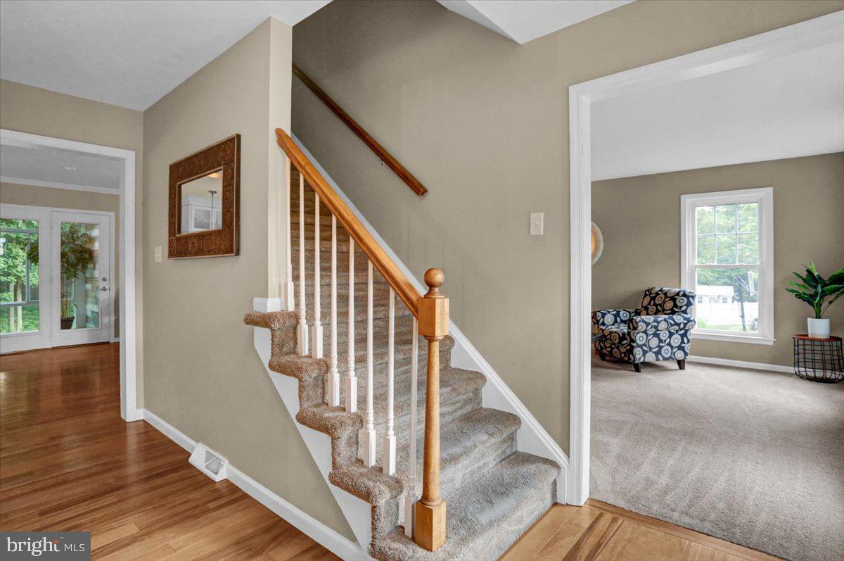 82 Flint Ridge Drive Reading, PA 19607 - Photo 3 of 43