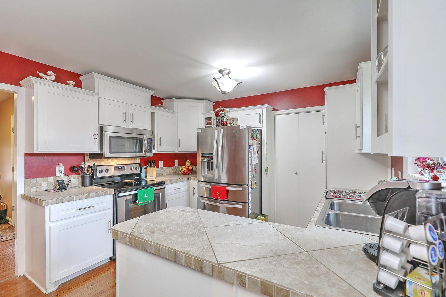 1302 Sand Pine Road Ladson, SC 29456 - Photo 4 of 11 20181205181219058082000000-o