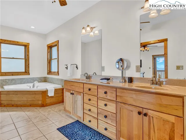 $1,430,000 | 138 Hawthorn Road, Beech Mountain, NC 28604