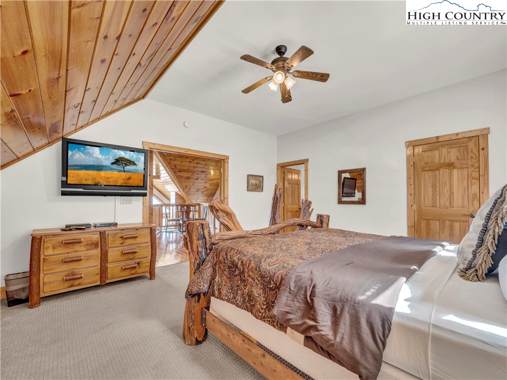 138 Hawthorn Road Beech Mountain, NC 28604 - Photo 29 of 47