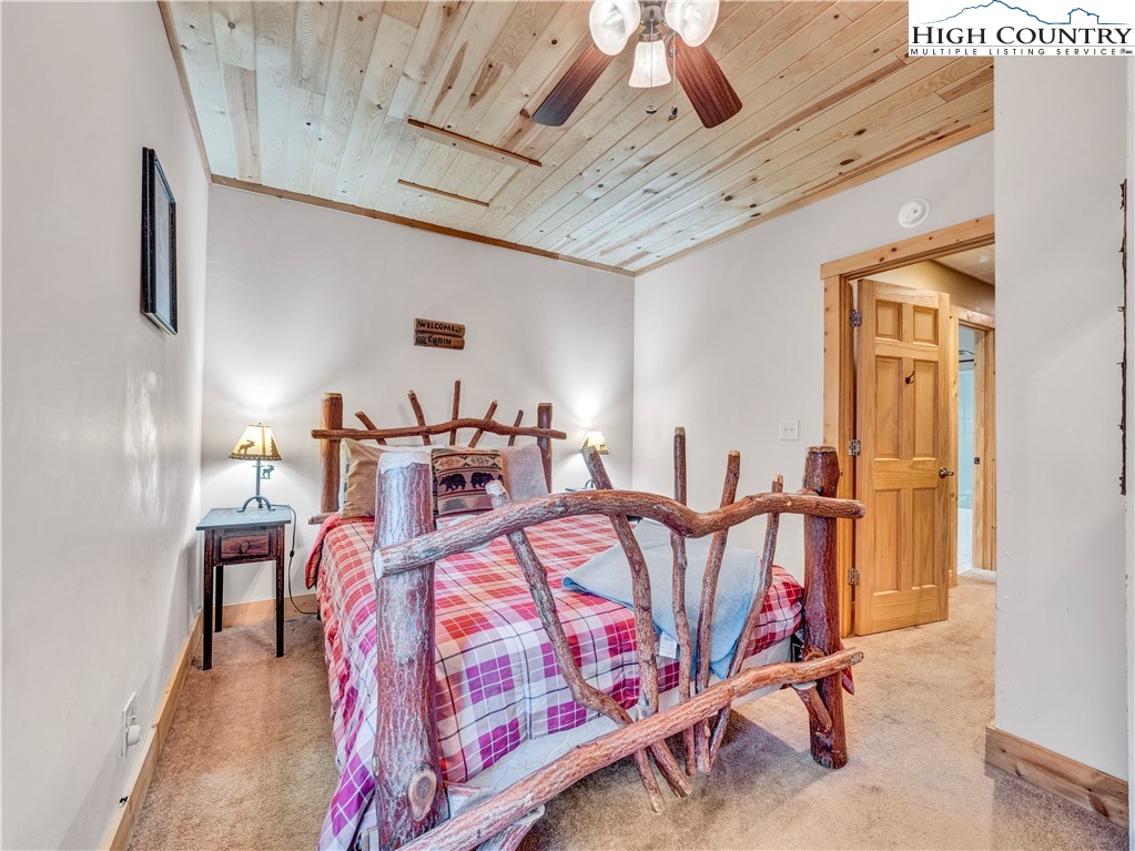 138 Hawthorn Road Beech Mountain, NC 28604 - Photo 38 of 47