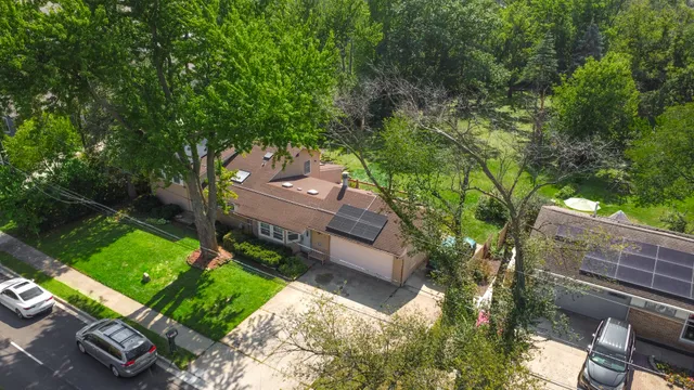 $465,900 | 11 West Palatine Road, Prospect Heights, IL 60070