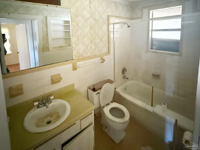 $130,000 | 303 Yoakum Court, Pensacola, FL 32505