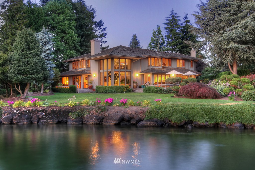 88 Cascade Key Bellevue, WA 98006 - Photo 2 of 25