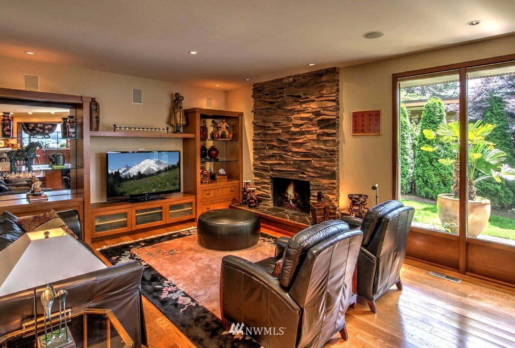 88 Cascade Key Bellevue, WA 98006 - Photo 12 of 25