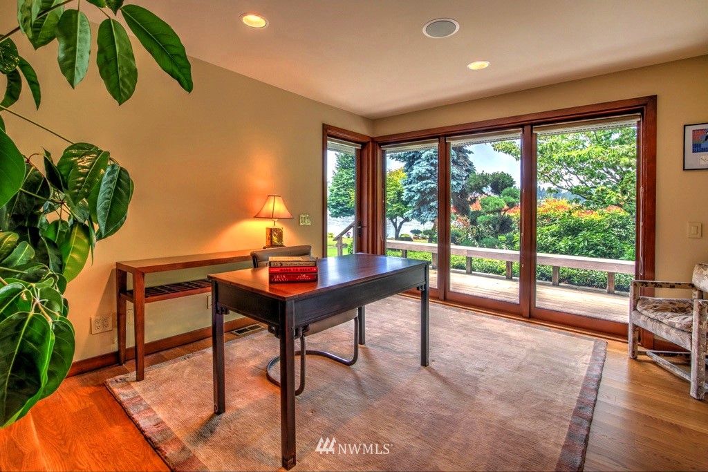 88 Cascade Key Bellevue, WA 98006 - Photo 13 of 25