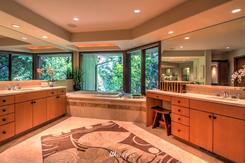 88 Cascade Key Bellevue, WA 98006 - Photo 15 of 25