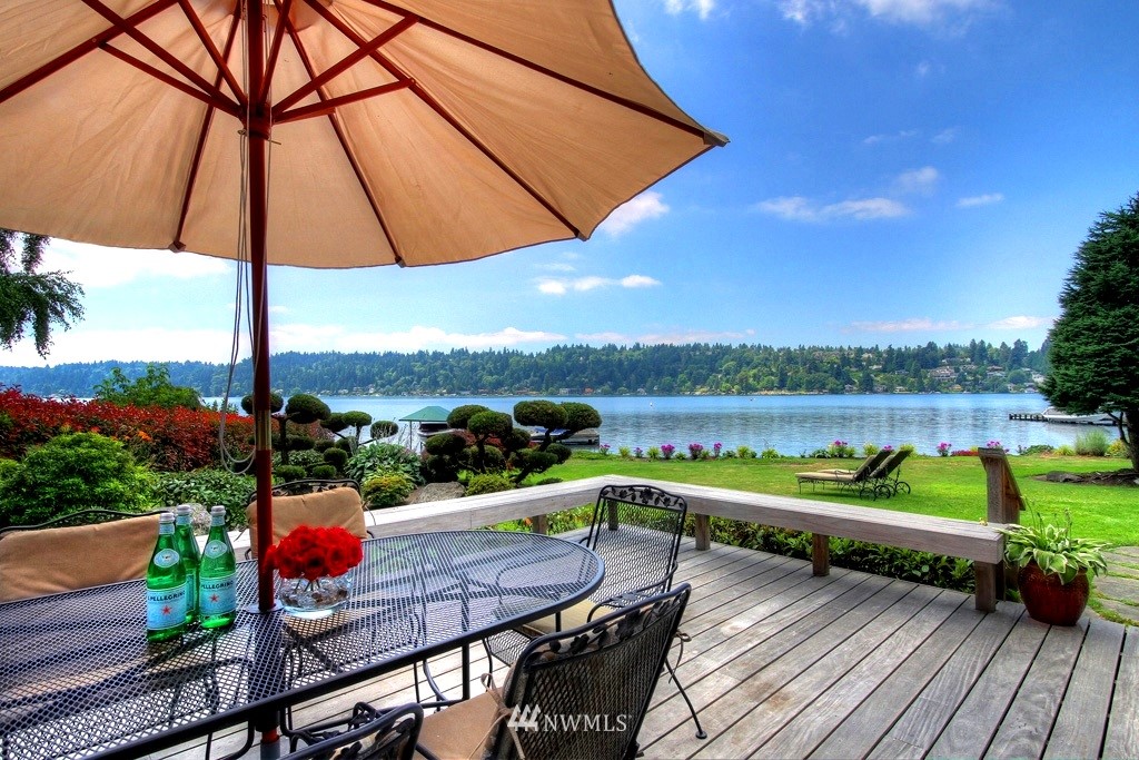 88 Cascade Key Bellevue, WA 98006 - Photo 3 of 25