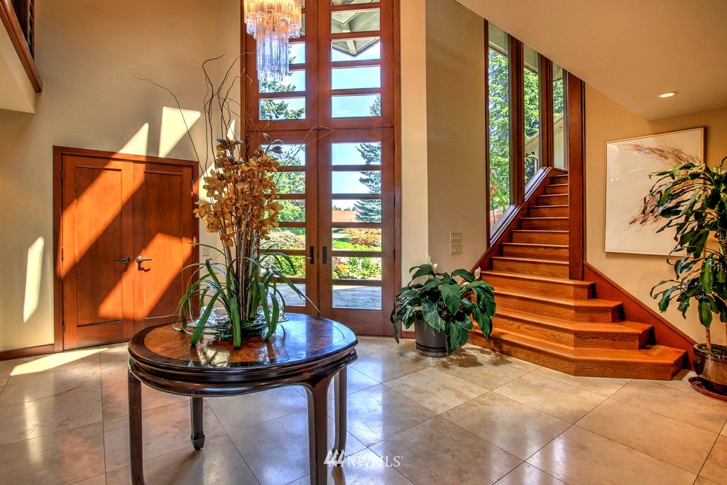 88 Cascade Key Bellevue, WA 98006 - Photo 5 of 25