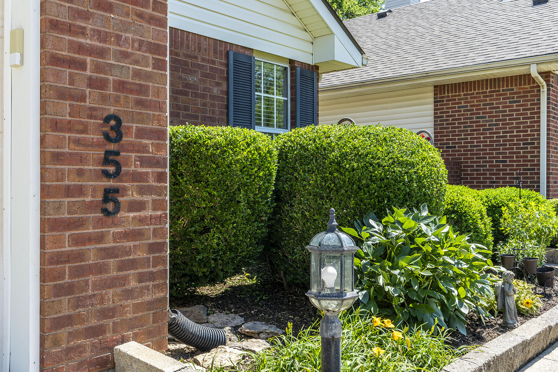355 Retrac Road Lexington, KY 40503 - Photo 3 of 39 355retrac03