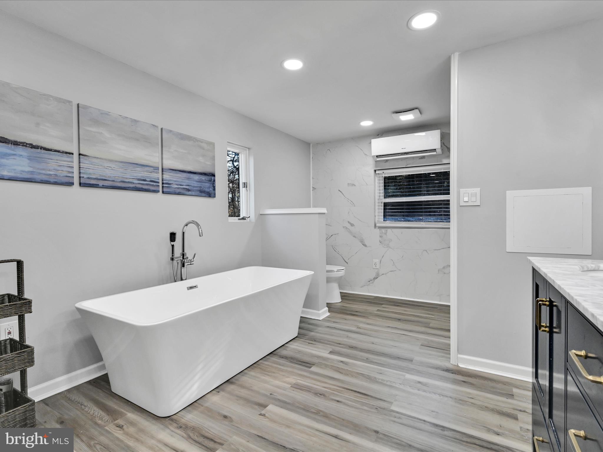 500 Vinemont Road Reading, PA 19608 - Photo 15 of 39 Primary Bathroom