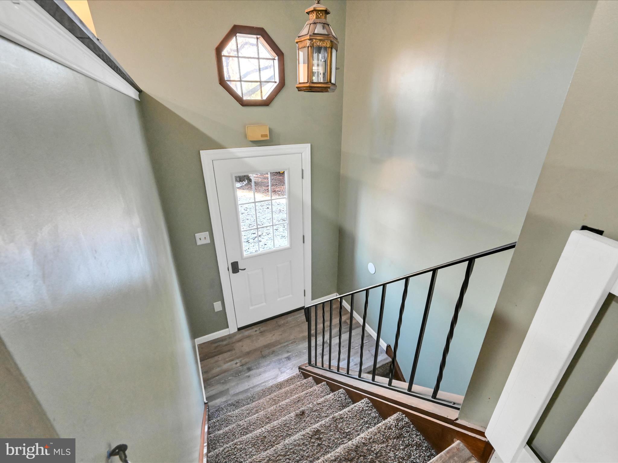 500 Vinemont Road Reading, PA 19608 - Photo 22 of 39 Foyer