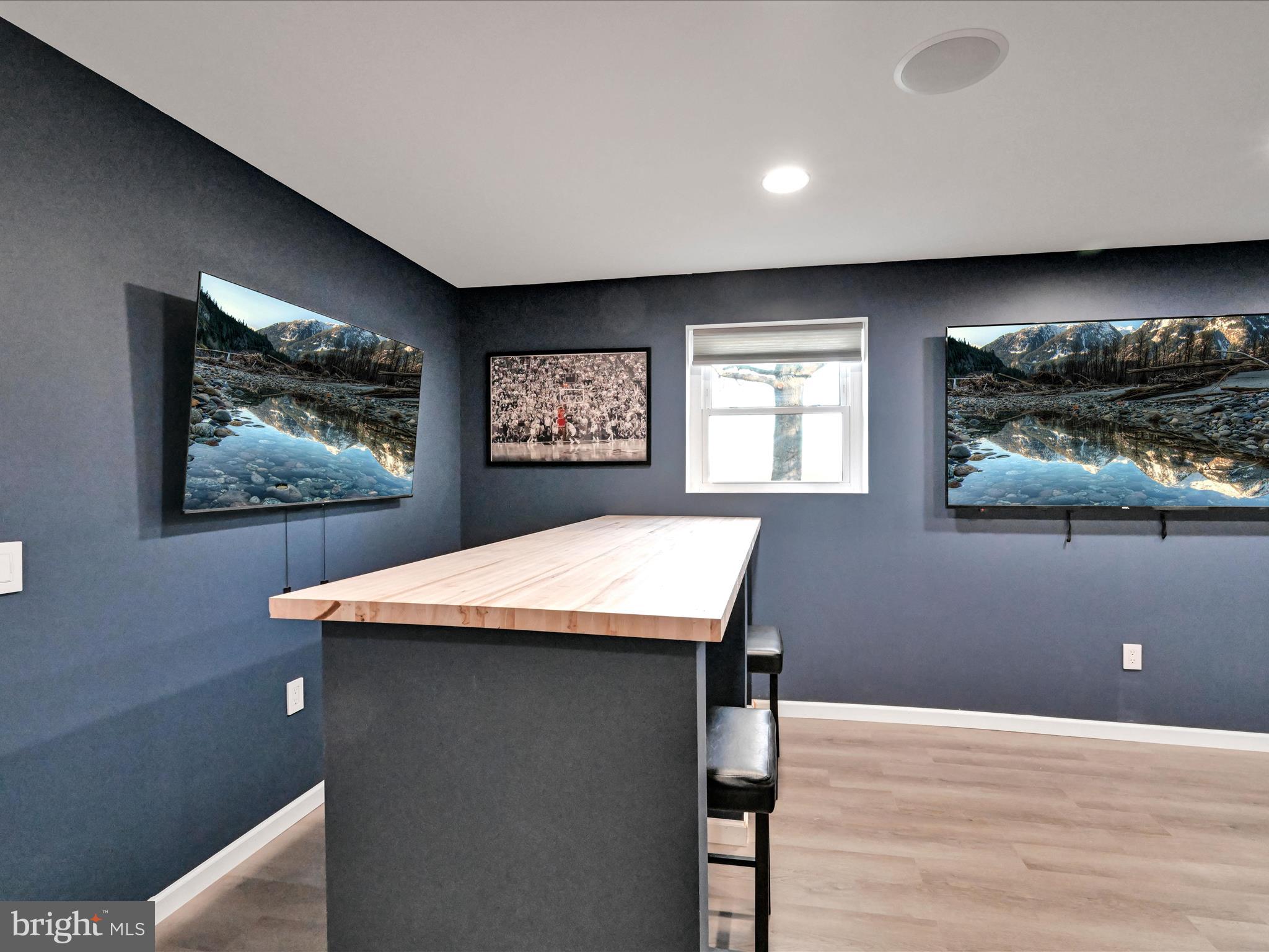 500 Vinemont Road Reading, PA 19608 - Photo 26 of 39 Wet Bar