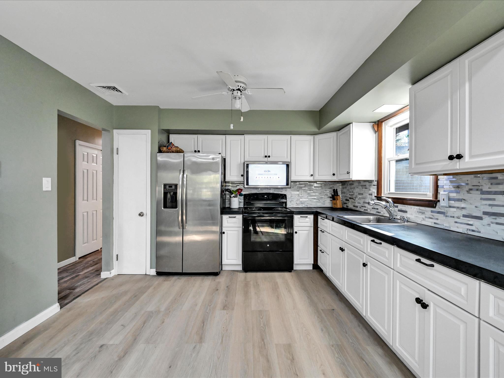 500 Vinemont Road Reading, PA 19608 - Photo 8 of 39 Kitchen