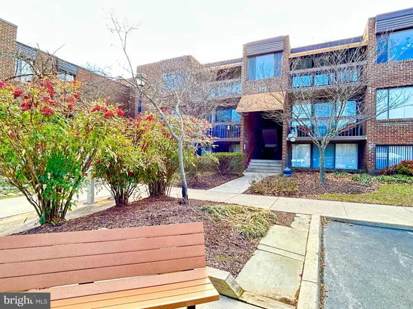 $1,950 | 8721 Hayshed Lane, Unit 34, Columbia, MD 21045