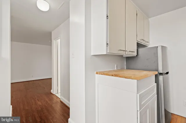 $1,700 | 1316 New Hampshire Avenue Northwest, Unit 306, Washington, DC 20036