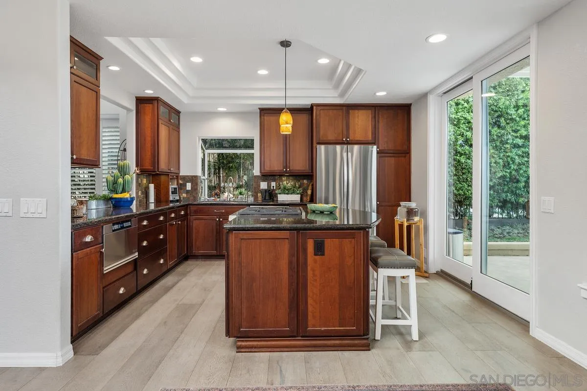 7521 Navigator Circle Carlsbad, CA 92011 - Photo 15 of 41