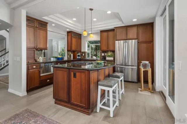 $2,450,000 | 7521 Navigator Circle, Carlsbad, CA 92011