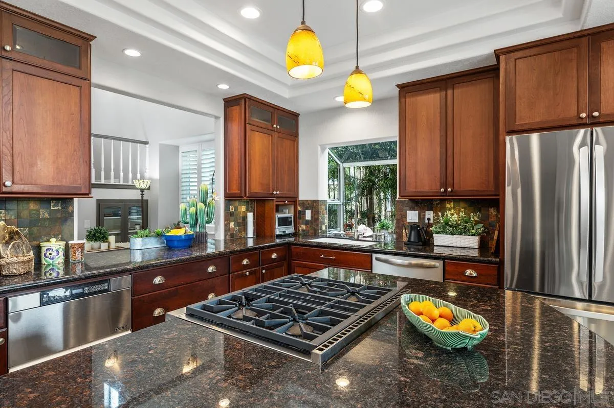 7521 Navigator Circle Carlsbad, CA 92011 - Photo 18 of 41