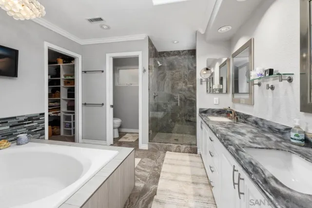 $2,450,000 | 7521 Navigator Circle, Carlsbad, CA 92011