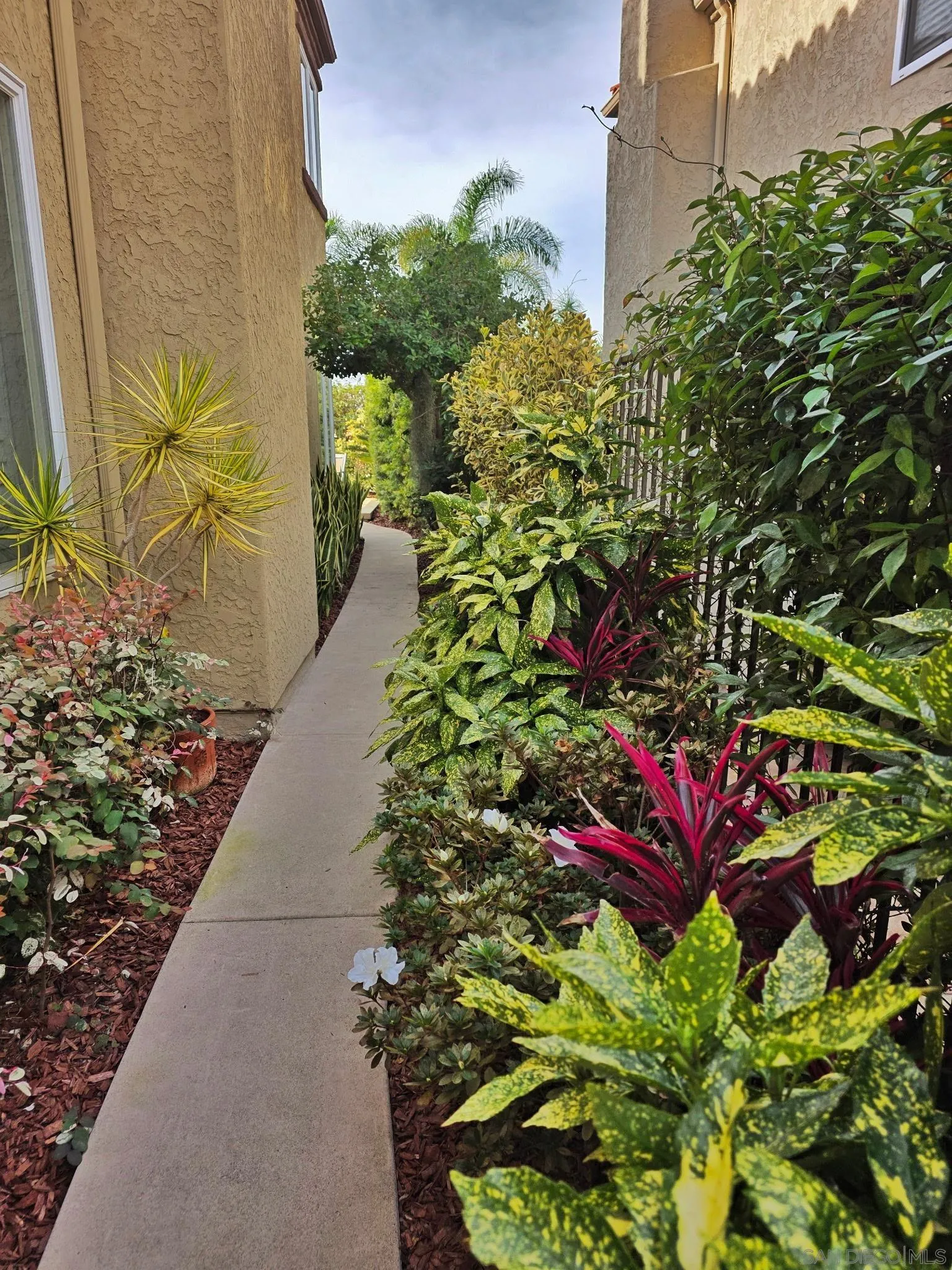 7521 Navigator Circle Carlsbad, CA 92011 - Photo 8 of 41