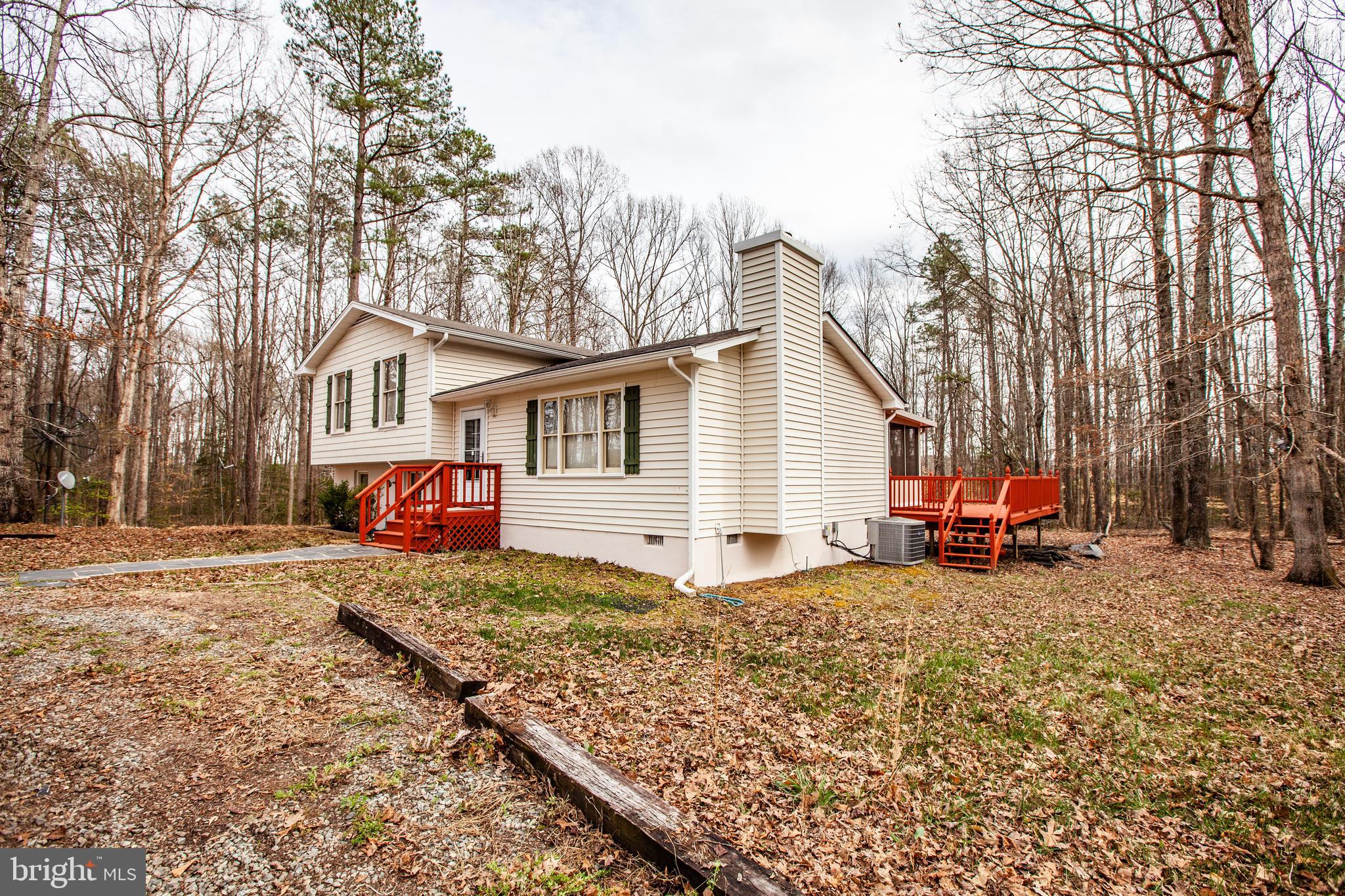 4780 Jericho Road Ruther Glen, VA 22546 - Photo 3 of 33 Exterior, side
