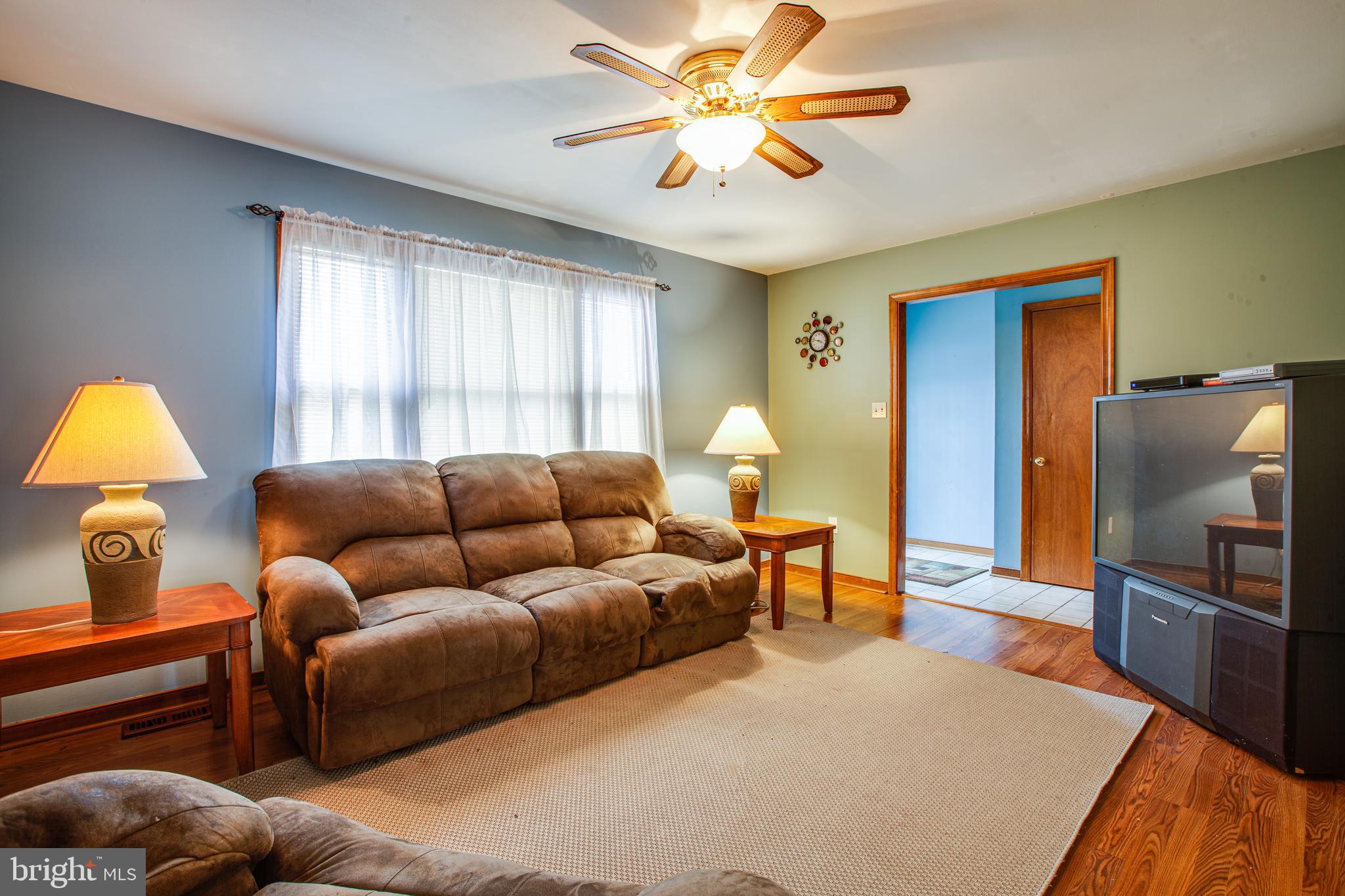 4780 Jericho Road Ruther Glen, VA 22546 - Photo 4 of 33 Family room