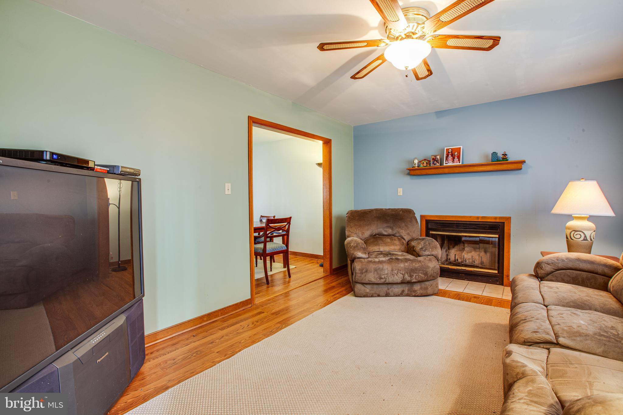4780 Jericho Road Ruther Glen, VA 22546 - Photo 5 of 33 Family room