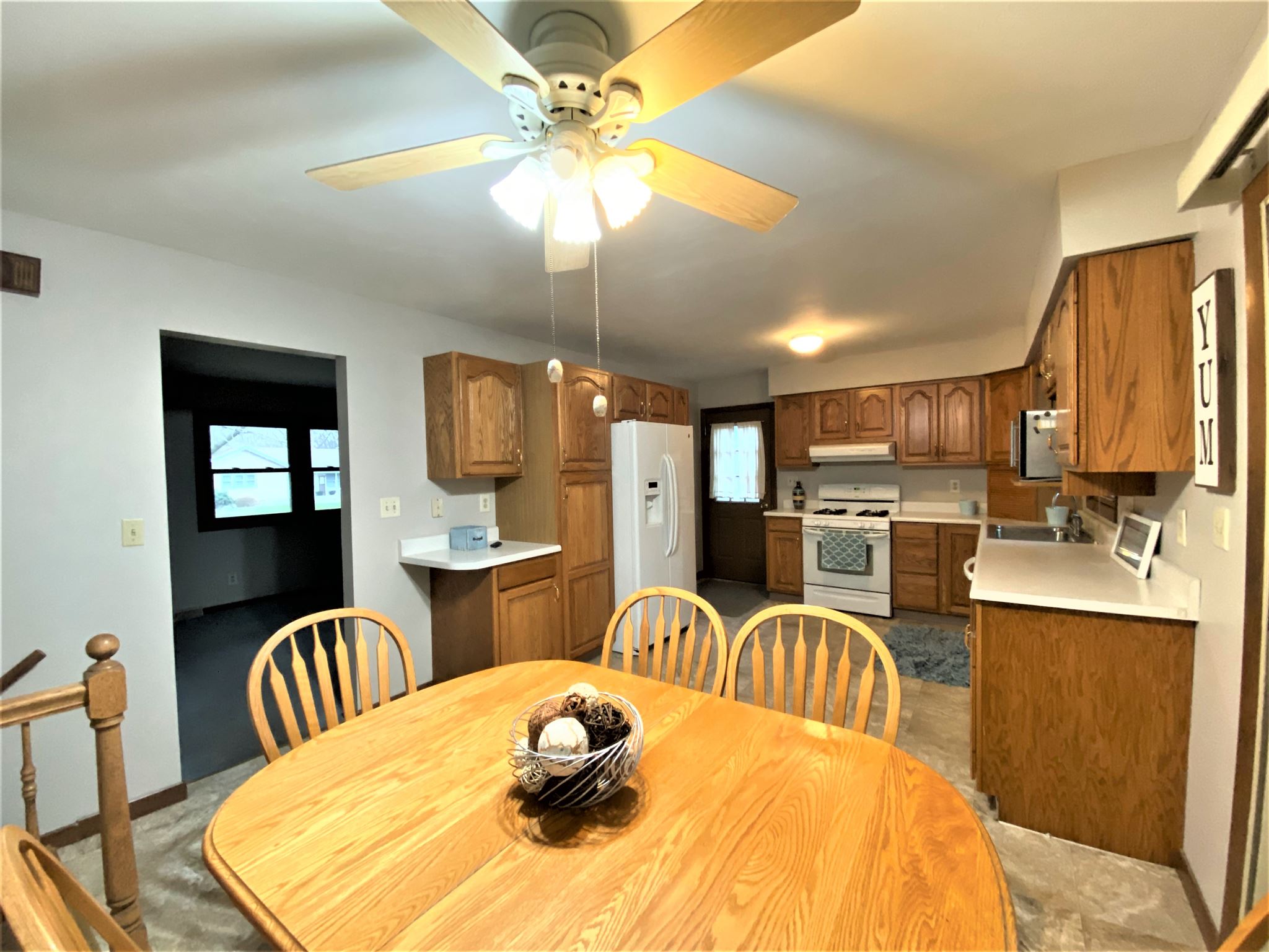 2321 Cahokia Drive Springfield, IL 62702 - Photo 13 of 29