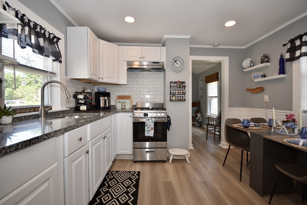 30 13th Street Wareham, MA 02558 - Photo 14 of 31