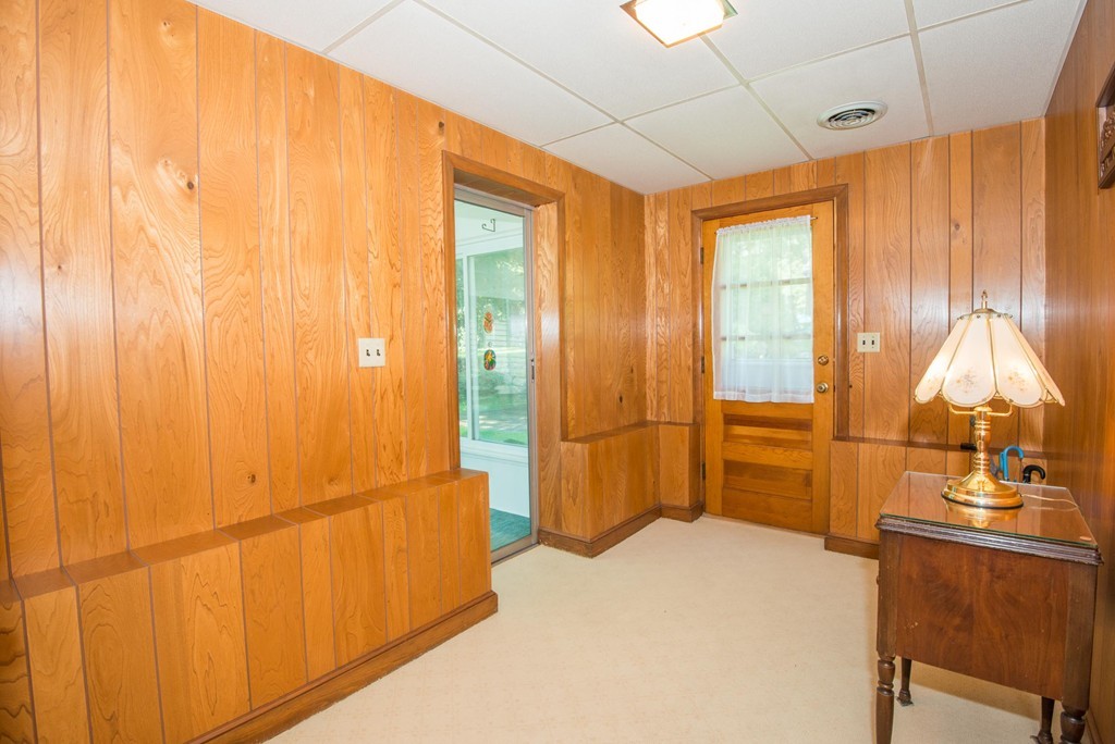 20 Lovell Road Lynnfield, MA 01940 - Photo 14 of 25 Gallery Image 14