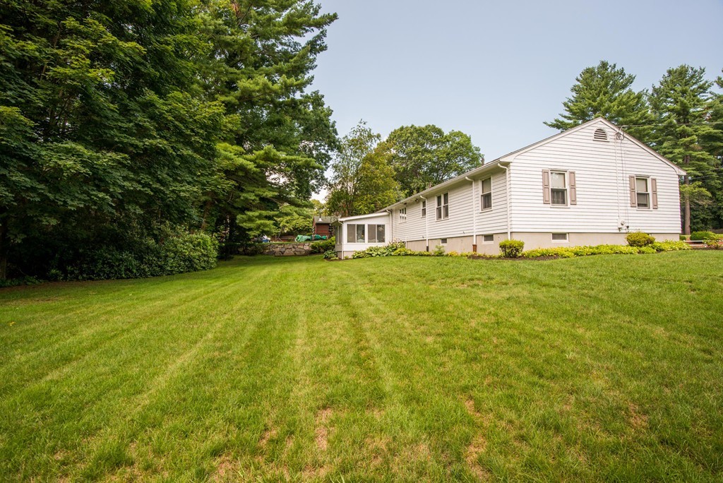 20 Lovell Road Lynnfield, MA 01940 - Photo 24 of 25 Gallery Image 24