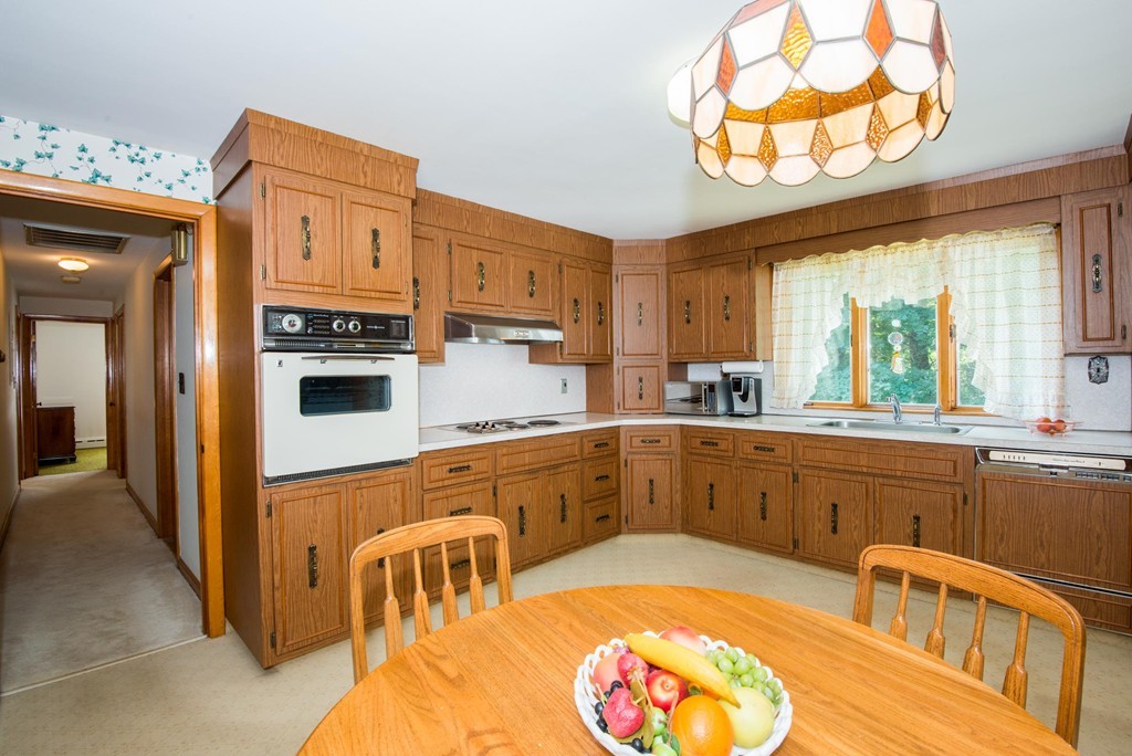 20 Lovell Road Lynnfield, MA 01940 - Photo 9 of 25 Gallery Image 9