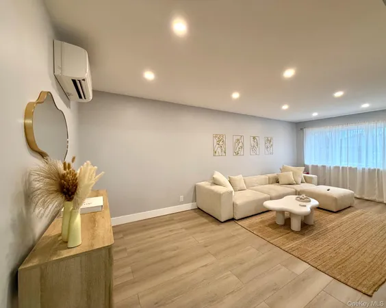$3,300 | 61-60 69th Lane, Unit 2 | Middle Village