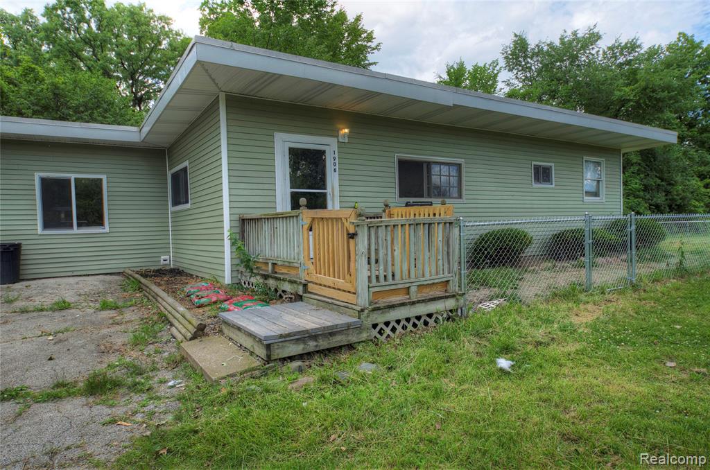 1906 Banner Road Saginaw, MI 48601 - Photo 33 of 44