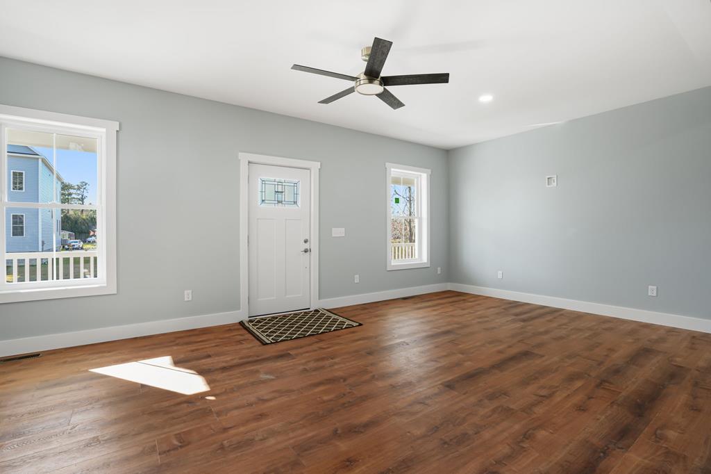 7921 East Side Road Chincoteague Island, VA 23336 - Photo 8 of 38