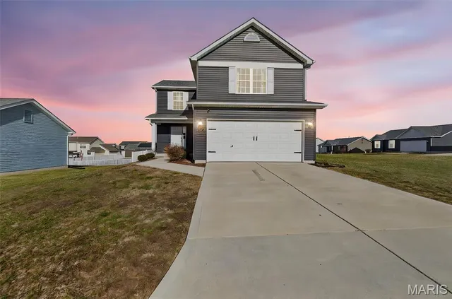 $305,000 | 897 Mohawk Court, Warrenton, MO 63383