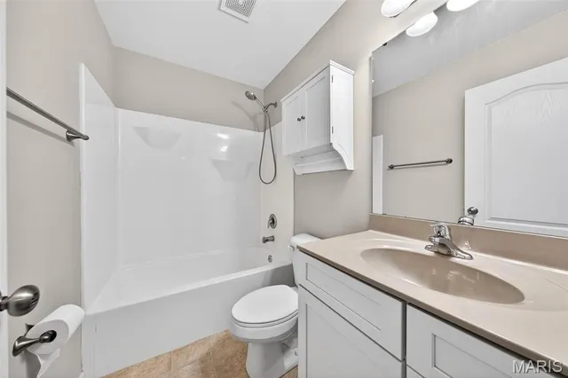 $305,000 | 897 Mohawk Court, Warrenton, MO 63383